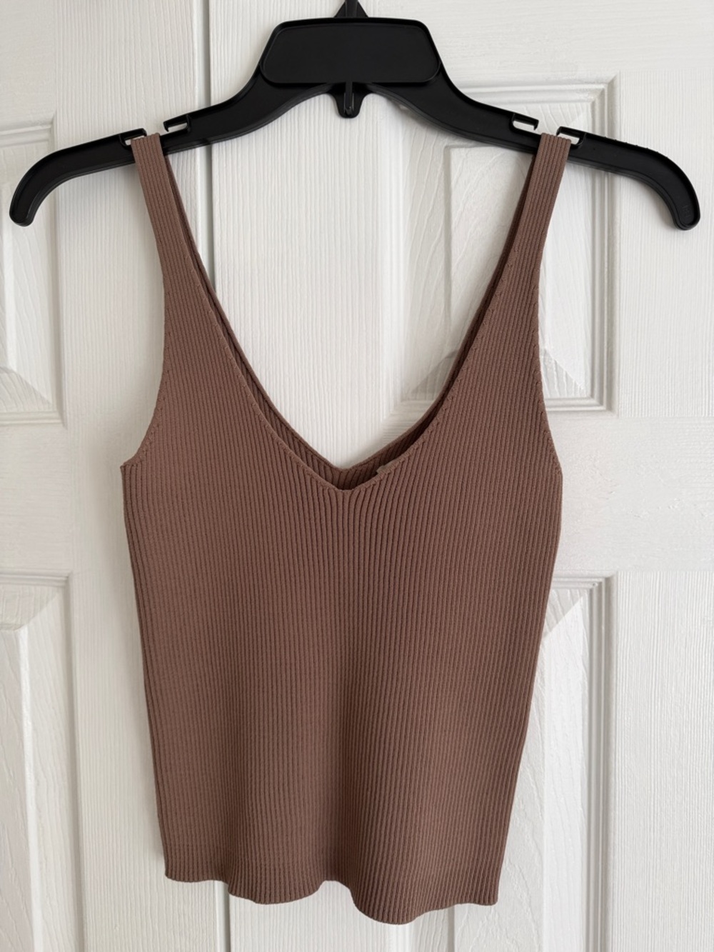 Ribbed V-Neck Tank Top - Brown